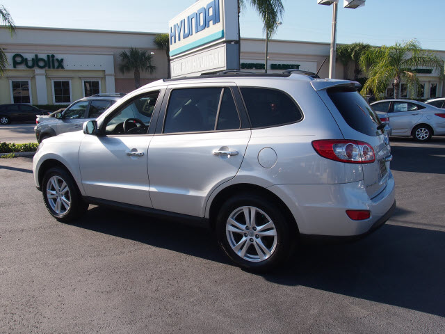 Hyundai Santa Fe 2012 photo 4