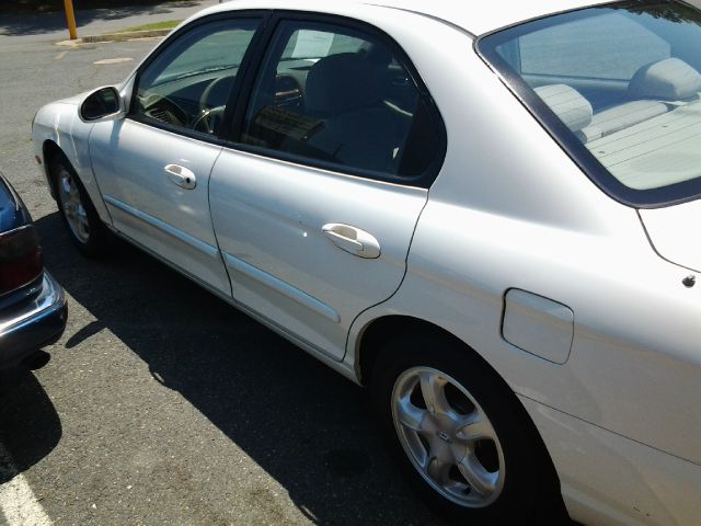 Hyundai Sonata 1999 photo 1