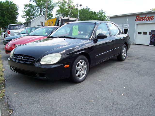 Hyundai Sonata 2000 photo 2