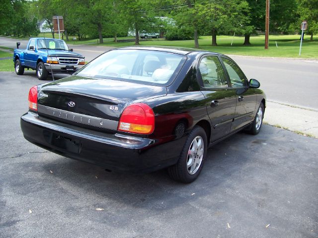 Hyundai Sonata 2000 photo 3