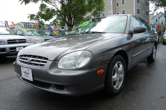 Hyundai Sonata 2000 photo 4