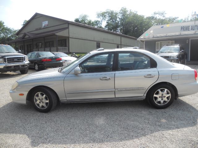 Hyundai Sonata 2000 photo 2