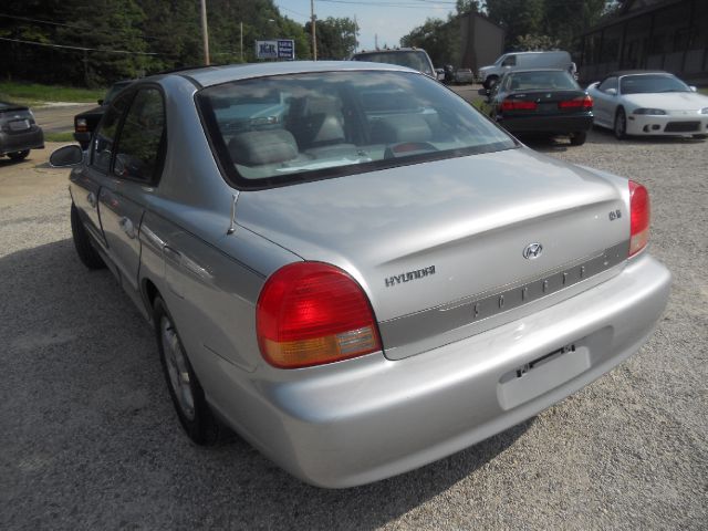 Hyundai Sonata 2000 photo 4