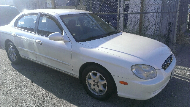 Hyundai Sonata 2001 photo 2