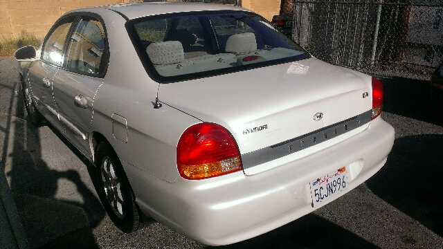 Hyundai Sonata 2001 photo 3