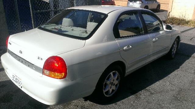 Hyundai Sonata 2001 photo 4