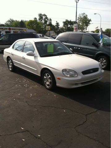 Hyundai Sonata 2001 photo 2