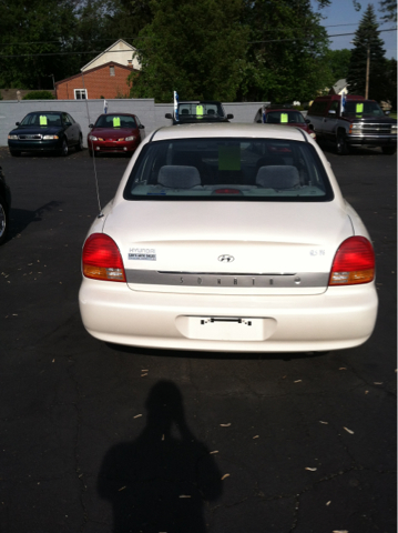 Hyundai Sonata 2001 photo 4