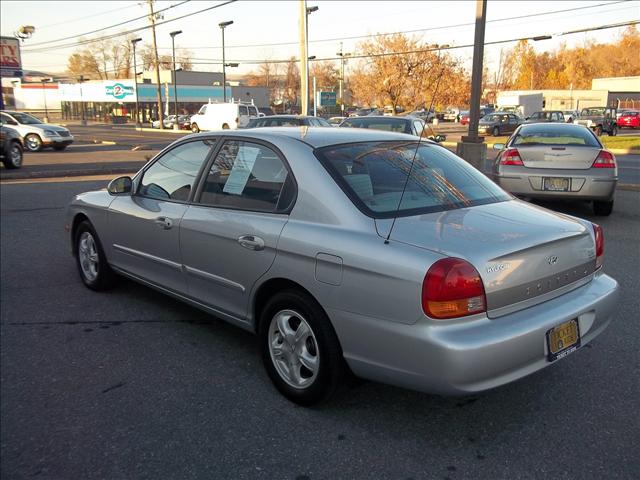 Hyundai Sonata 2001 photo 0