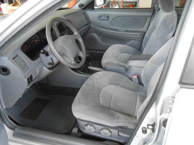 Hyundai Sonata 2001 photo 3