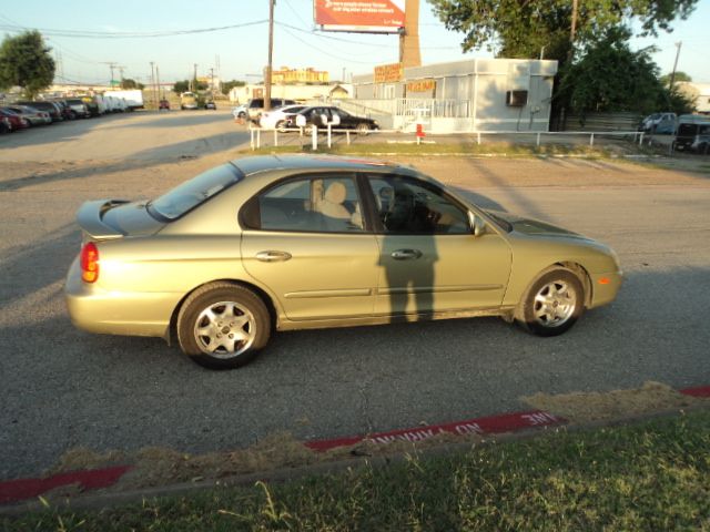 Hyundai Sonata 2002 photo 3