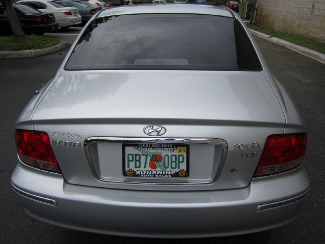 Hyundai Sonata 2002 photo 3