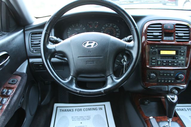 Hyundai Sonata FWD 4dr Sport Sedan