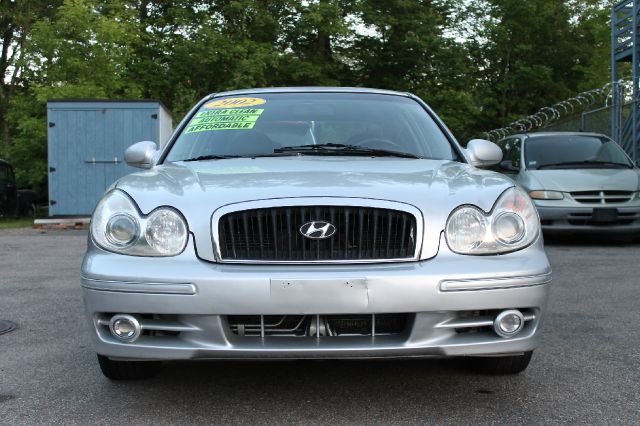 Hyundai Sonata 2002 photo 8