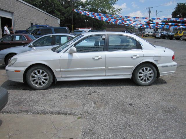 Hyundai Sonata 2002 photo 2