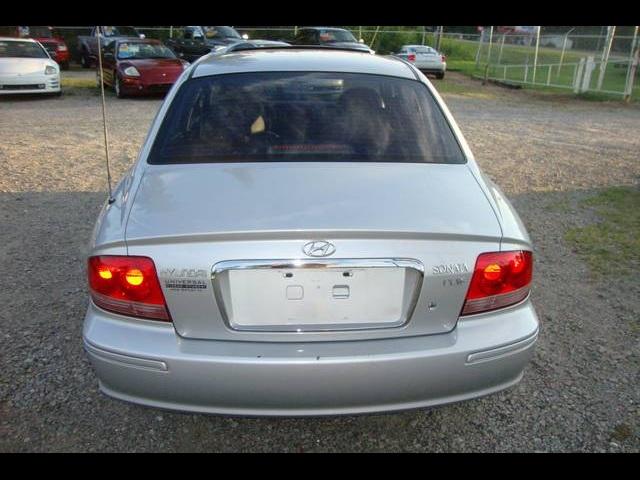 Hyundai Sonata 2002 photo 1