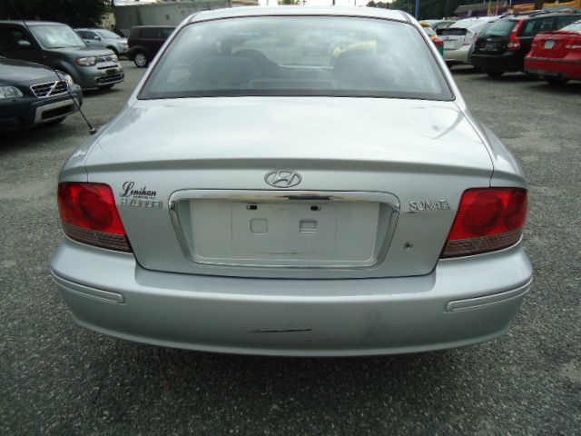 Hyundai Sonata 2002 photo 2