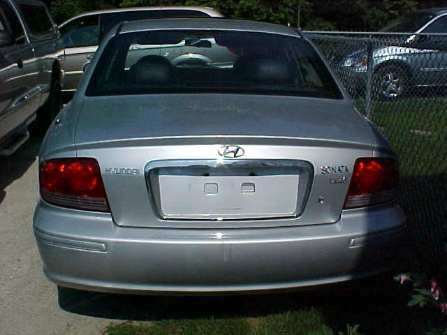 Hyundai Sonata 2002 photo 1