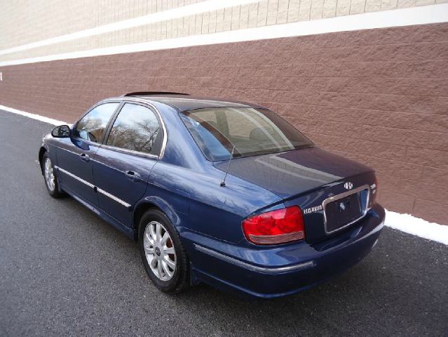 Hyundai Sonata 2002 photo 2