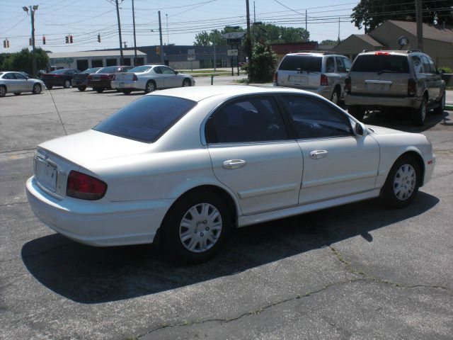 Hyundai Sonata 2002 photo 1