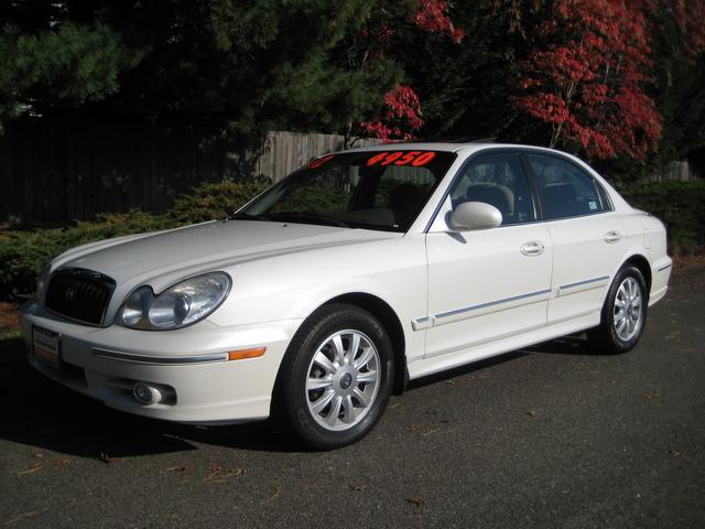 Hyundai Sonata FWD 4dr Sport Sedan