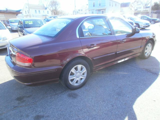 Hyundai Sonata 2002 photo 1