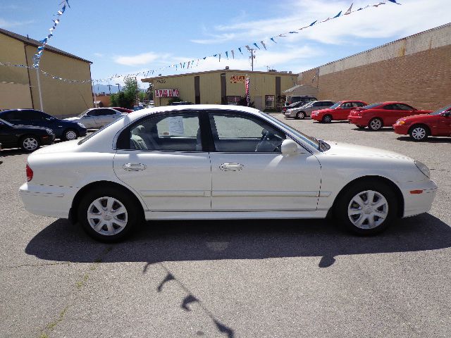 Hyundai Sonata 2002 photo 3