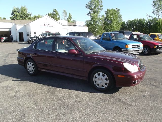 Hyundai Sonata Base Sedan