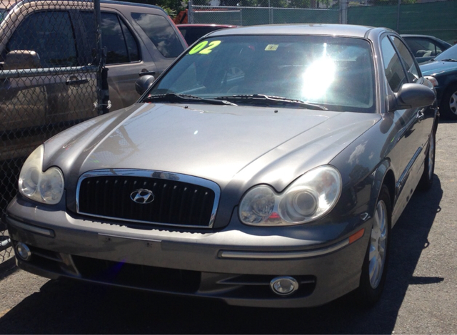 Hyundai Sonata 2002 photo 1