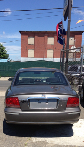 Hyundai Sonata 2002 photo 4