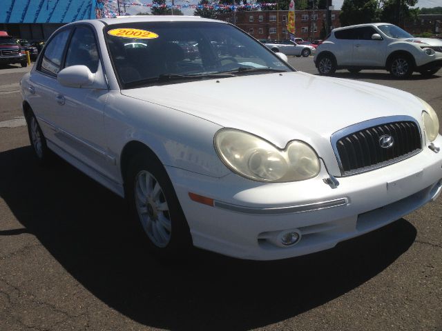 Hyundai Sonata 2002 photo 3