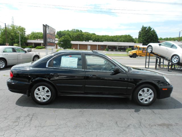 Hyundai Sonata 2002 photo 3