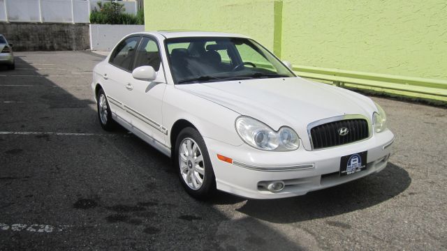 Hyundai Sonata 2002 photo 4