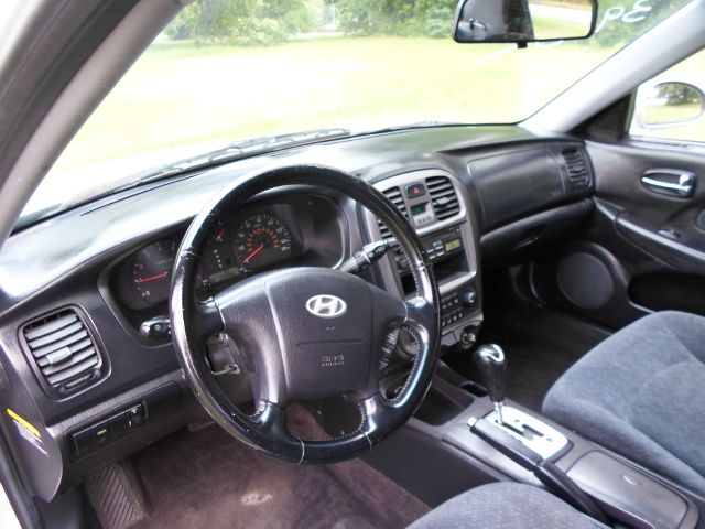 Hyundai Sonata 2002 photo 1