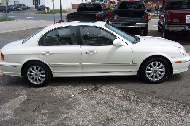 Hyundai Sonata 2002 photo 10