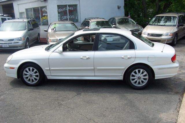 Hyundai Sonata 2002 photo 18