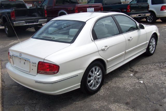 Hyundai Sonata 2002 photo 8