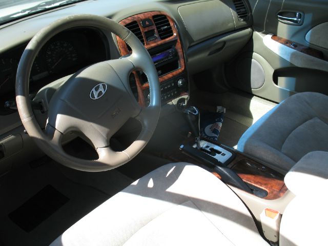 Hyundai Sonata 2002 photo 2