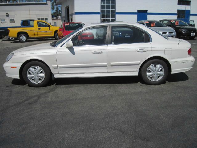 Hyundai Sonata 2003 photo 2