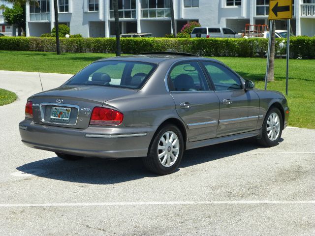 Hyundai Sonata 2003 photo 15