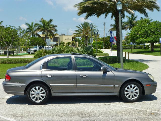 Hyundai Sonata 2003 photo 32