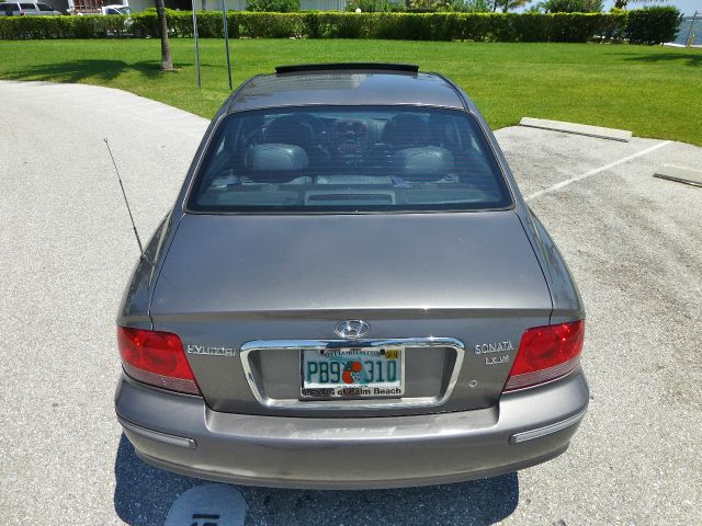 Hyundai Sonata 2003 photo 35