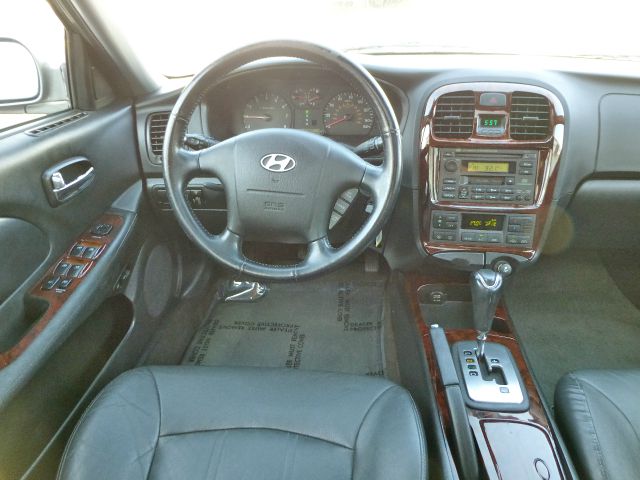 Hyundai Sonata 2003 photo 4