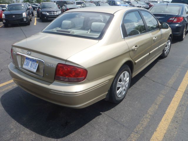 Hyundai Sonata 2003 photo 2