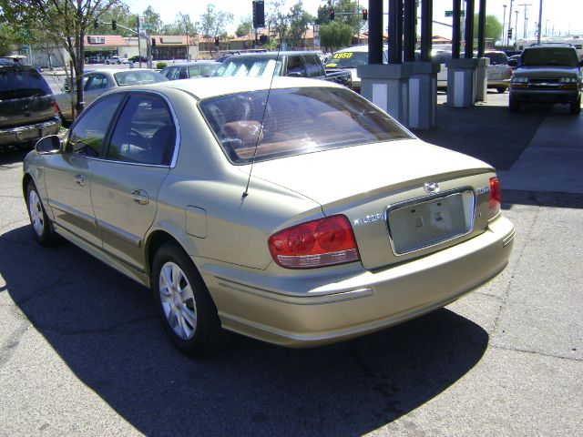 Hyundai Sonata 2003 photo 6