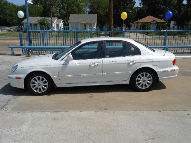 Hyundai Sonata FWD 4dr Sport Sedan