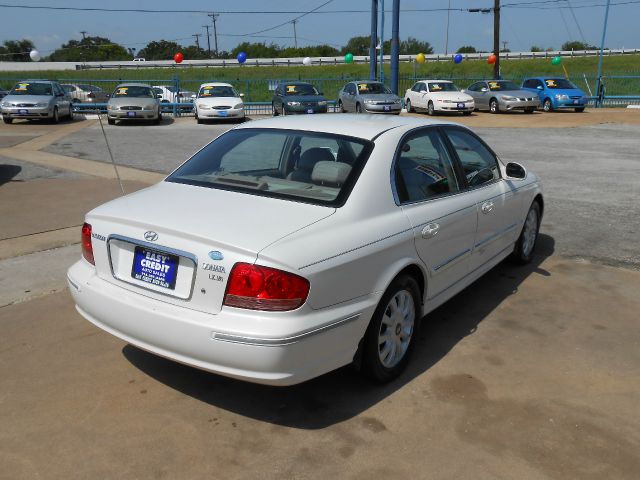 Hyundai Sonata 2003 photo 4