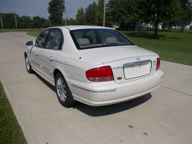 Hyundai Sonata 2003 photo 3