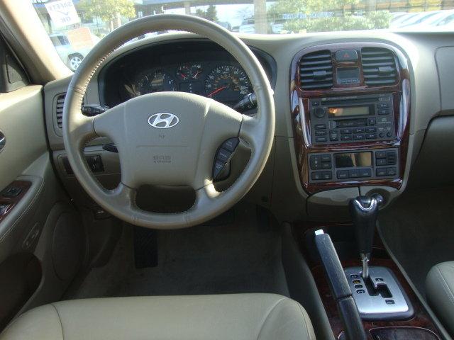 Hyundai Sonata 2004 photo 3