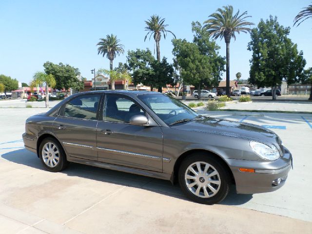 Hyundai Sonata FWD 4dr Sport Sedan